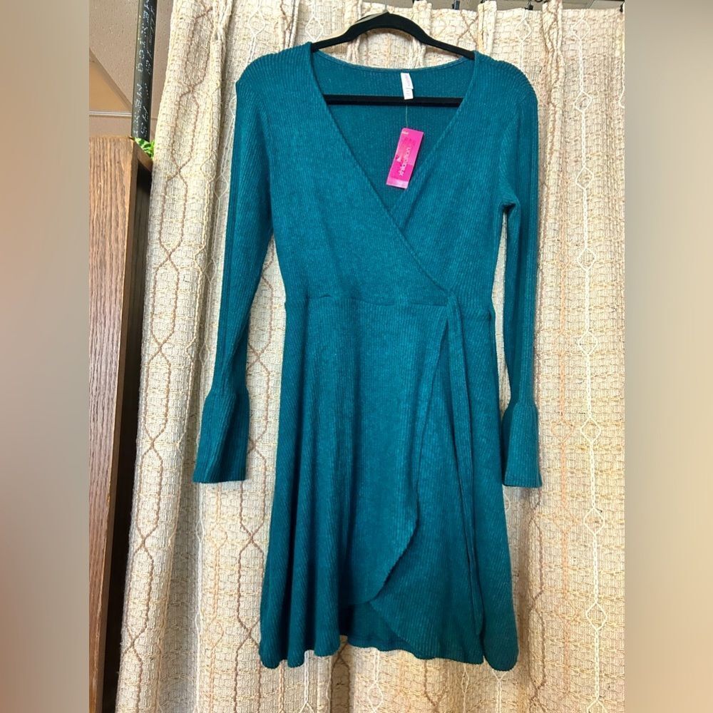 🛍️ Xhilaration ladies x small green dress new